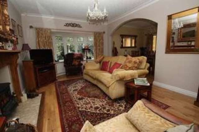  Image of 2 bedroom Detached house for sale in Elm Park Pontefract WF8 at Elm Park  Pontefract, WF8 4LG