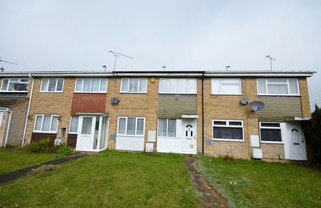  Image of 3 bedroom Terraced house for sale in Fareham Way Houghton Regis Dunstable LU5 at Fareham Way  Houghton Regis, LU5 5RE