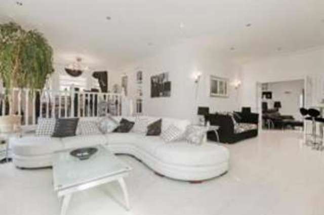  Image of 5 bedroom Detached house for sale in Faulkner Grove Motherwell ML1 at Motherwell North Lanarkshire Cleland, ML1 5LD