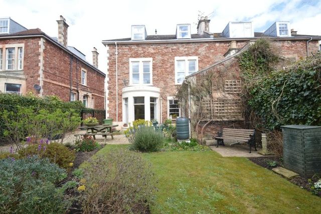  Image of 2 bedroom Flat for sale in Fernbank Road Redland Bristol BS6 at Fernbank Road Redland Bristol, BS6 6PX