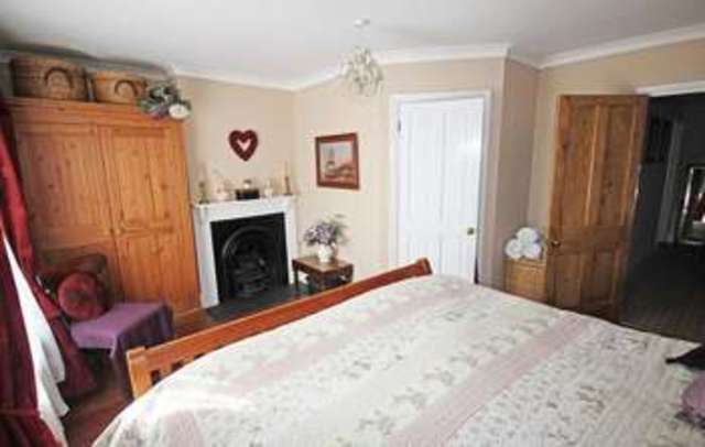  Image of 3 bedroom Semi-Detached house for sale in Park Road Fordingbridge SP6 at Park Road  Fordingbridge, SP6 1EQ