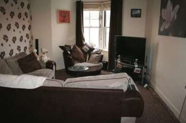  Image of 2 bedroom Maisonette for sale in Fore Street Bovey Tracey Newton Abbot TQ13 at Fore Street Bovey Tracey Newton Abbot, TQ13 9AD