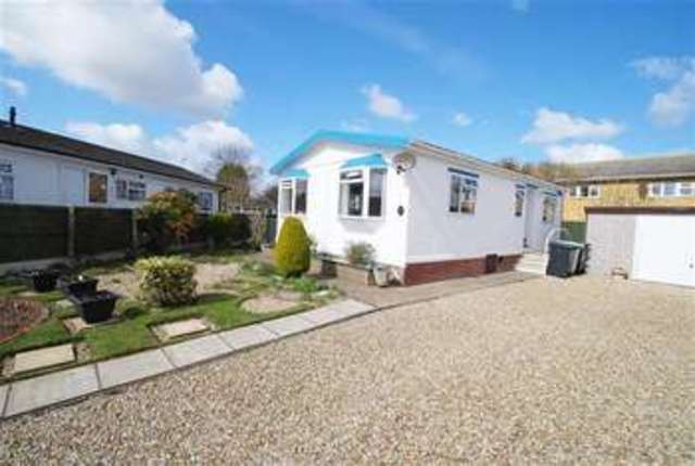  Image of 2 bedroom Bungalow for sale in Four Seasons Park Chapel St. Leonards Skegness PE24 at Chapel St Leonards, PE24 5YW