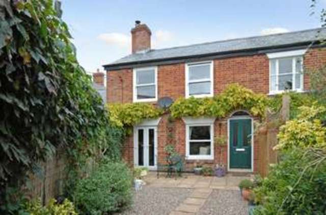  Image of 2 bedroom Terraced house for sale in Frogmore Lane Stanford in the Vale Faringdon SN7 at Frogmore Lane Stanford in the Vale Faringdon, SN7 8LG