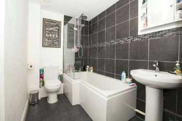  Image of 1 bedroom Flat for sale in Fuchsia Grove Shinfield Reading RG2 at Fuchsia Grove  Reading, RG2 9ET