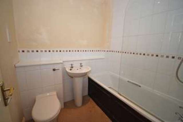  Image of 2 bedroom Terraced house to rent in Fuscia Way Rogerstone Newport NP10 at Fuscia Way  Newport, NP10 9LD