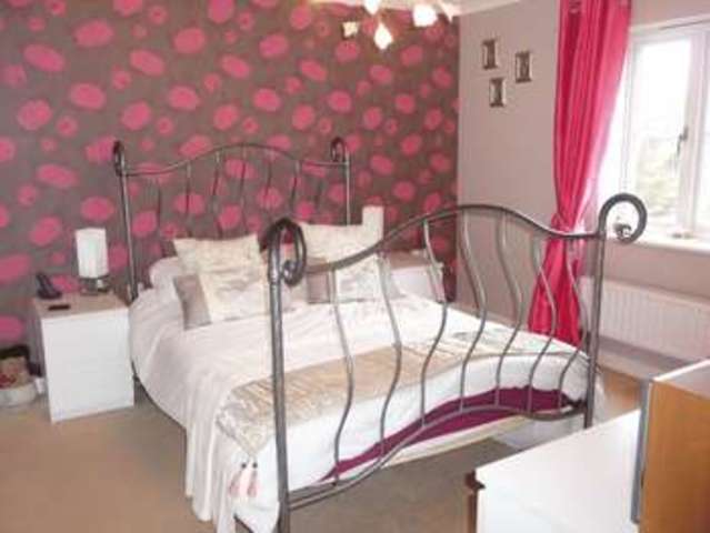  Image of 5 bedroom Detached house for sale in Garsington Drive Swindon SN25 at Garsington Drive Oakhurst Swindon, SN25 2BZ