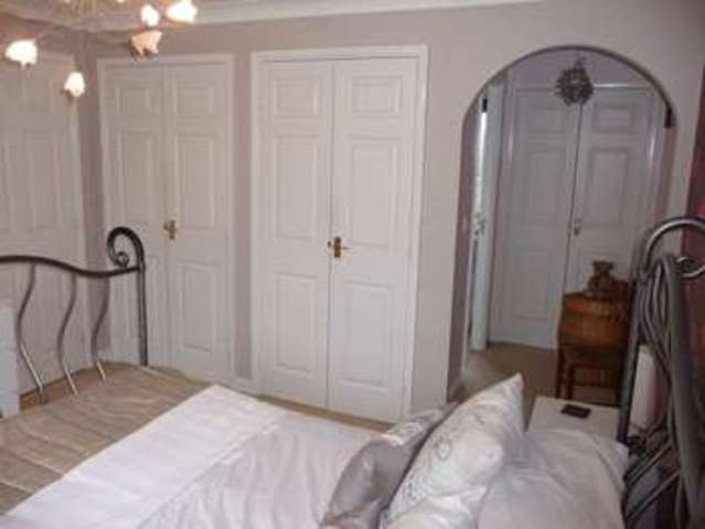  Image of 5 bedroom Detached house for sale in Garsington Drive Swindon SN25 at Garsington Drive Oakhurst Swindon, SN25 2BZ