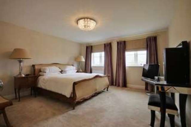  Image of 5 bedroom Detached house for sale in Gatehouse Lane Burgess Hill RH15 at Gatehouse Lane  Burgess Hill, RH15 9XD