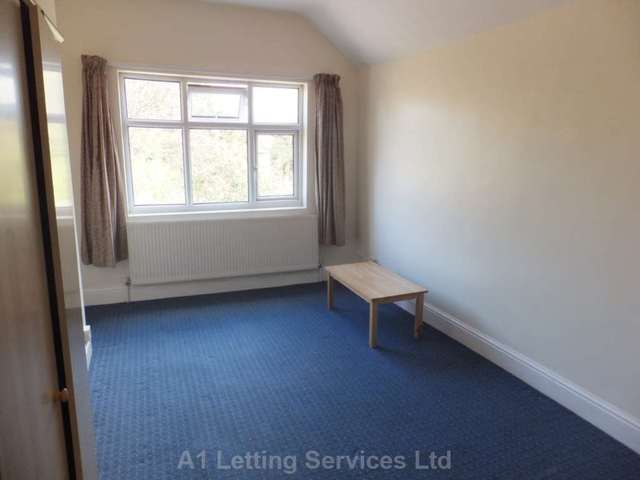  Image of Studio flat to rent in Gillott Road Edgbaston Birmingham B16 at Gillott Road Edgbaston Birmingham, B16 0RS