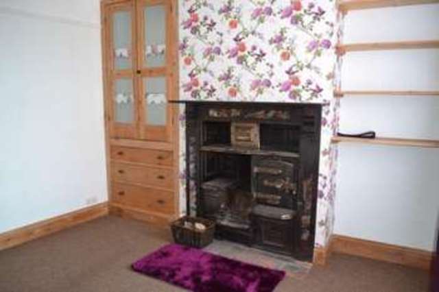  Image of 2 bedroom Semi-Detached house for sale in Glencoe Villas Barrow Road New Holland Barrow-upon-Humber DN19 at Barrow Road  New Holland, DN19 7QR