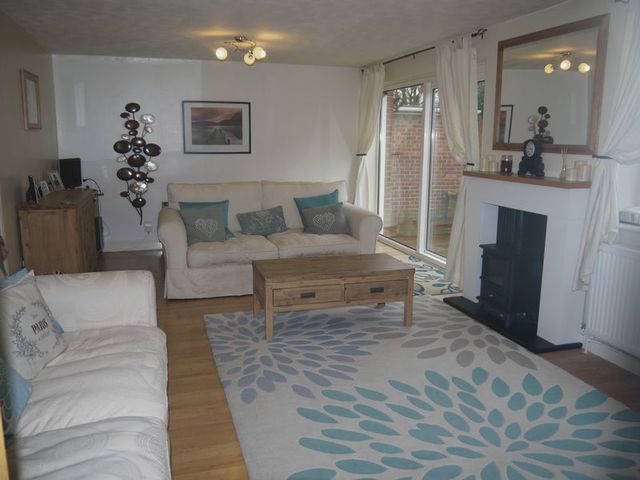  Image of 4 bedroom Detached house for sale in Glenfield Close Aylesbury HP21 at Glenfield Close  Aylesbury, HP21 7NE