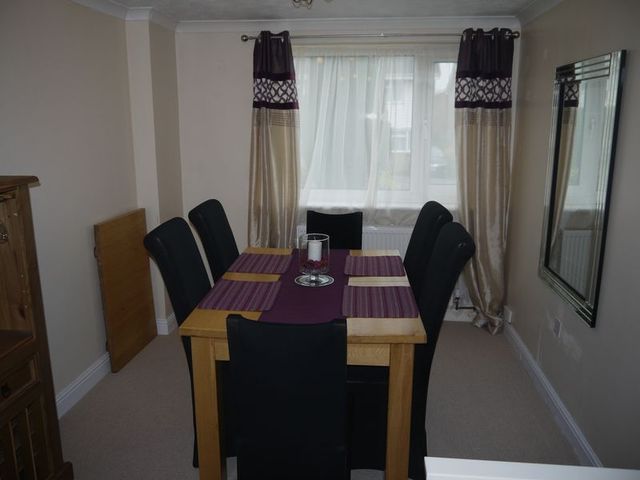  Image of 4 bedroom Detached house for sale in Glenfield Close Aylesbury HP21 at Glenfield Close  Aylesbury, HP21 7NE