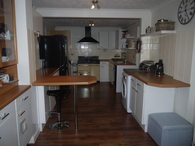  Image of 4 bedroom Detached house for sale in Glenfield Close Aylesbury HP21 at Glenfield Close  Aylesbury, HP21 7NE