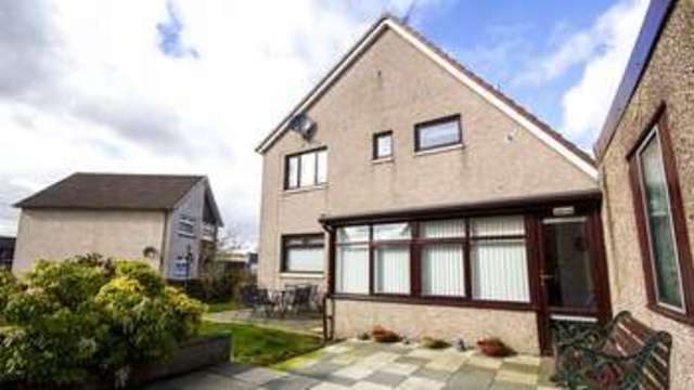  Image of 3 bedroom Detached house for sale in Glenfield Crescent Cowdenbeath KY4 at Glenfield Crescent  Cowdenbeath, KY4 9EU