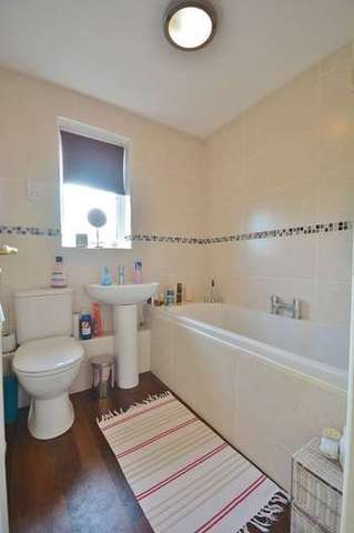 Image of 4 bedroom Detached house for sale in Glenham Road Thame OX9 at Glenham Road  Thame, OX9 3WD
