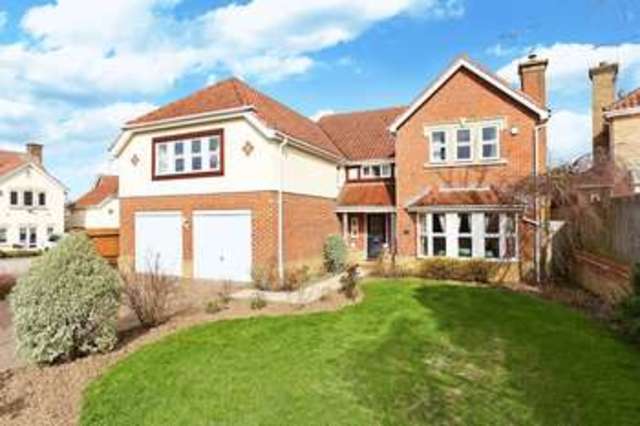  Image of 5 bedroom Detached house for sale in Poets Gate Cheshunt Waltham Cross EN7 at Poets Gate Goffs Oak Waltham Cross, EN7 6SB