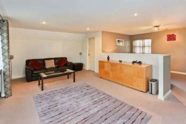  Image of 5 bedroom Detached house for sale in Poets Gate Cheshunt Waltham Cross EN7 at Poets Gate Goffs Oak Waltham Cross, EN7 6SB