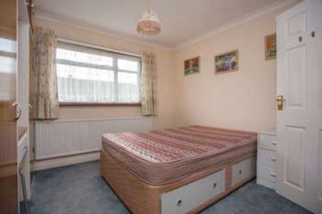  Image of 3 bedroom Detached house for sale in Goodwood Court Emsworth PO10 at Goodwood Court  Southbourne, PO10 8JZ