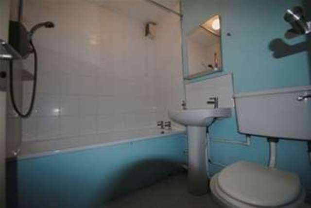  Image of 1 bedroom Flat for sale in Greenslade Road Barking IG11 at Greenslade Road  Barking, IG11 9XF