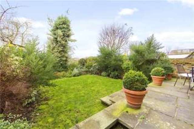  Image of 3 bedroom Flat for sale in West Grove London SE10 at 10-12 West Grove London Greenwich, SE10 8QT