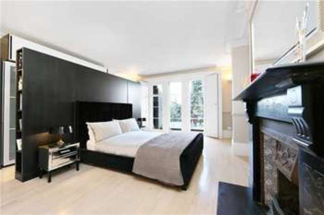  Image of 3 bedroom Flat for sale in West Grove London SE10 at 10-12 West Grove London Greenwich, SE10 8QT