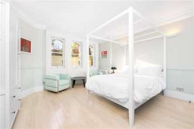  Image of 3 bedroom Flat for sale in West Grove London SE10 at 10-12 West Grove London Greenwich, SE10 8QT