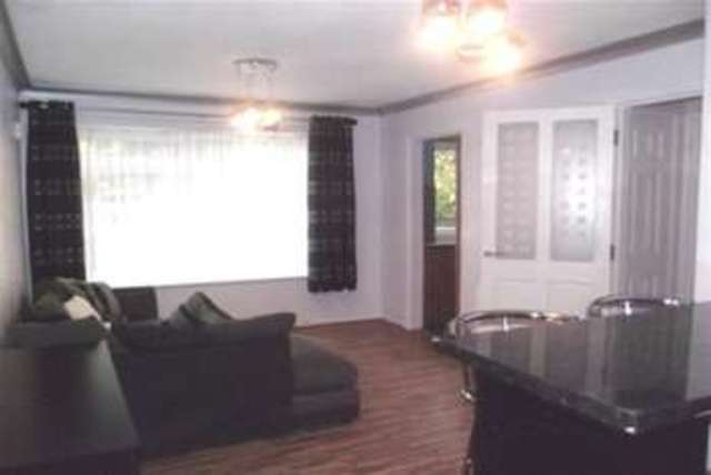  Image of 1 bedroom Flat to rent in Upper Edgeborough Road Guildford GU1 at Guildford, GU1 2BQ