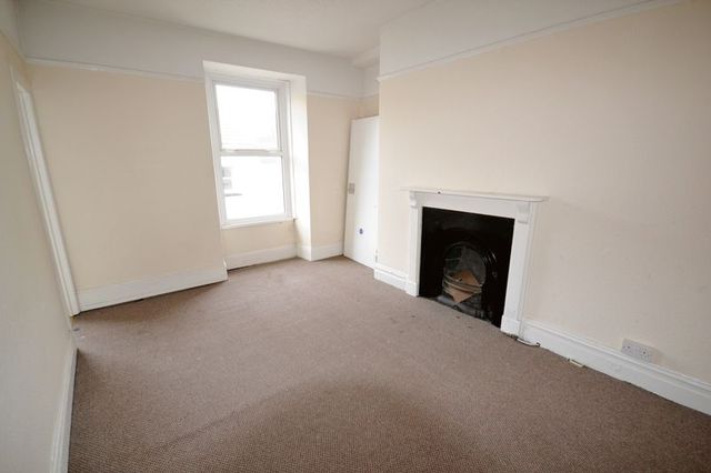  Image of Property to rent in Hall Street Carmarthen SA31 at Hall Street  Carmarthen, SA31 1PH