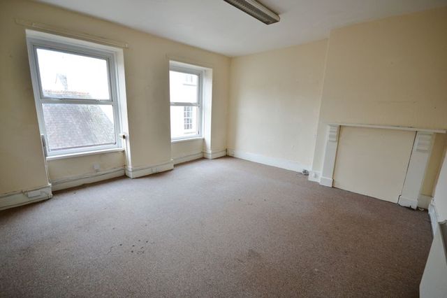  Image of Property to rent in Hall Street Carmarthen SA31 at Hall Street  Carmarthen, SA31 1PH