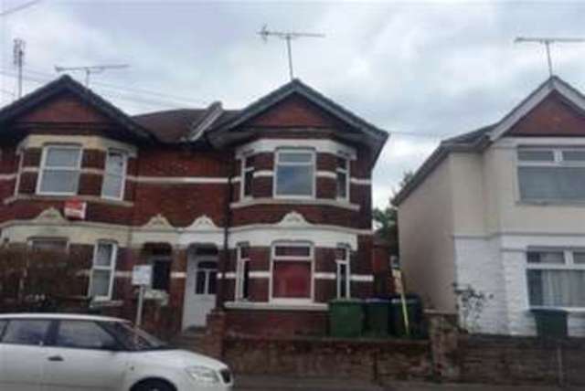  Image of 4 bedroom Detached house to rent in Harborough Road Shirley Southampton SO15 at Southampton, SO15 2FZ