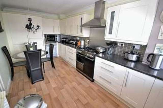  Image of 4 bedroom Detached house for sale in Harrow Road Leighton Buzzard LU7 at Harrow Road  Leighton Buzzard, LU7 4UF