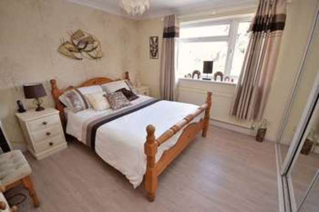  Image of 4 bedroom Detached house for sale in Harrow Road Leighton Buzzard LU7 at Harrow Road  Leighton Buzzard, LU7 4UF
