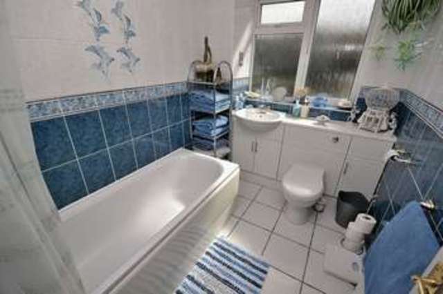  Image of 4 bedroom Detached house for sale in Harrow Road Leighton Buzzard LU7 at Harrow Road  Leighton Buzzard, LU7 4UF