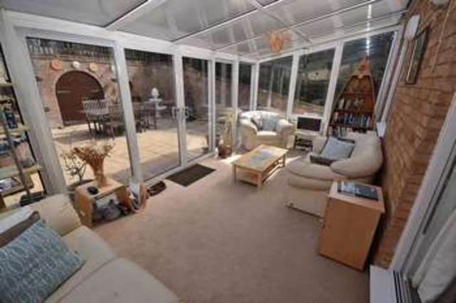  Image of 4 bedroom Detached house for sale in Harrow Road Leighton Buzzard LU7 at Harrow Road  Leighton Buzzard, LU7 4UF