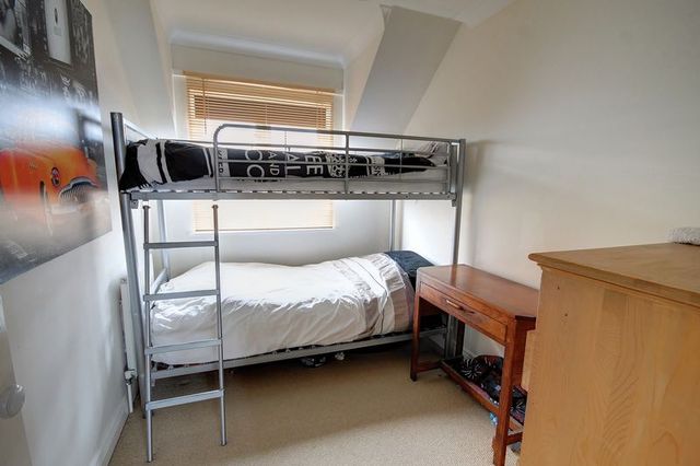  Image of 2 bedroom Flat for sale in Haven Road St. Thomas Exeter EX2 at Haven Road  Exeter, EX2 8GP
