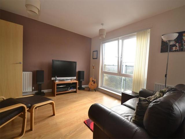  Image of 1 bedroom Flat to rent in Hawkhill Close Edinburgh EH7 at Lochend Edinburgh Edinburgh, EH7 6FE