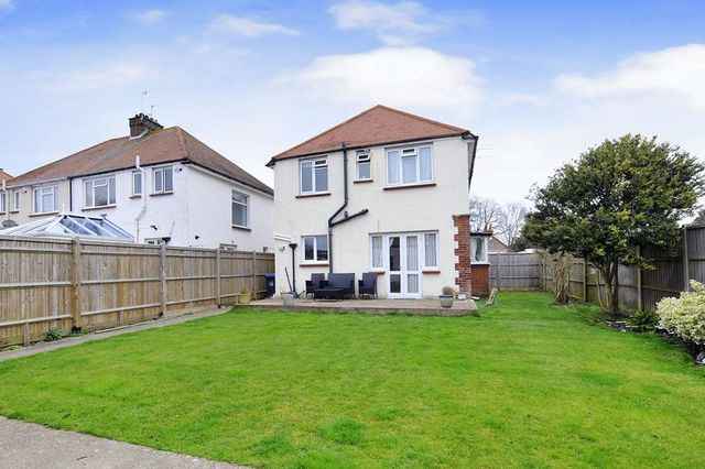  Image of 3 bedroom Detached house for sale in Haynes Road Worthing BN14 at Haynes Road  Worthing, BN14 7JY