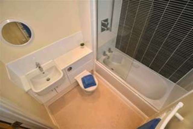  Image of 2 bedroom Flat to rent in Canal Street Nottingham NG1 at Nottingham, NG1 7HD
