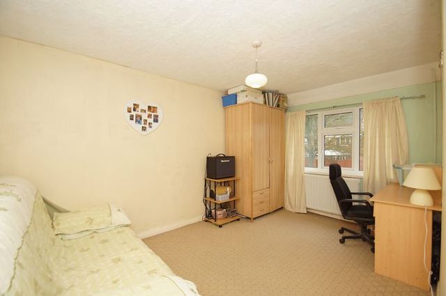  Image of 2 bedroom Terraced house for sale in Heronfield Close Redditch B98 at Heronfield Close Church Hill Redditch, B98 8QN