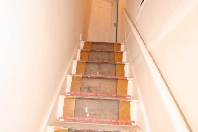  Image of 2 bedroom Terraced house to rent in High Barn Close Rochdale OL11 at Rochdale OL11 3PN Rochdale, OL11 3PN