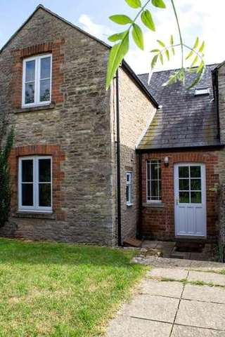  Image of 3 bedroom Cottage for sale in High Street Kempsford Fairford GL7 at Kempsford Kempsford, GL7 4EU