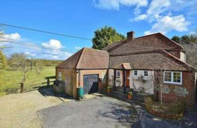  Image of 4 bedroom Detached house for sale in High Street Lewknor Watlington OX49 at 12 High Street  Lewknor, OX49 5TL