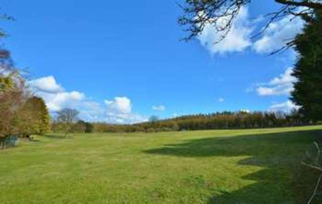 Image of 4 bedroom Detached house for sale in High Street Lewknor Watlington OX49 at 12 High Street  Lewknor, OX49 5TL