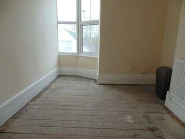  Image of 2 bedroom Flat to rent in High Street Rushden NN10 at Rushden Northamptonshire Rushden, NN10 0PQ