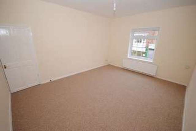  Image of 1 bedroom Apartment to rent in High Street Sileby Loughborough LE12 at Sileby, LE12 7RX