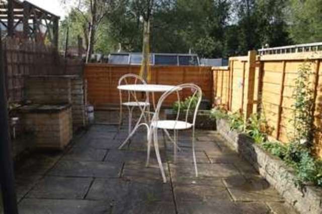  Image of 1 bedroom Flat to rent in London Road High Wycombe HP11 at London Road  High Wycombe, HP11 1LP
