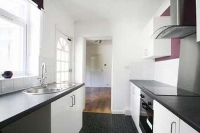  Image of 1 bedroom Flat to rent in London Road High Wycombe HP11 at London Road  High Wycombe, HP11 1LP