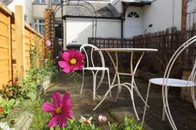  Image of 1 bedroom Flat to rent in London Road High Wycombe HP11 at London Road  High Wycombe, HP11 1LP