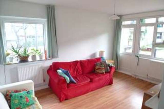  Image of 2 bedroom Flat for sale in Highbury Quadrant London N5 at Highbury Quadrant  London, N5 2UA
